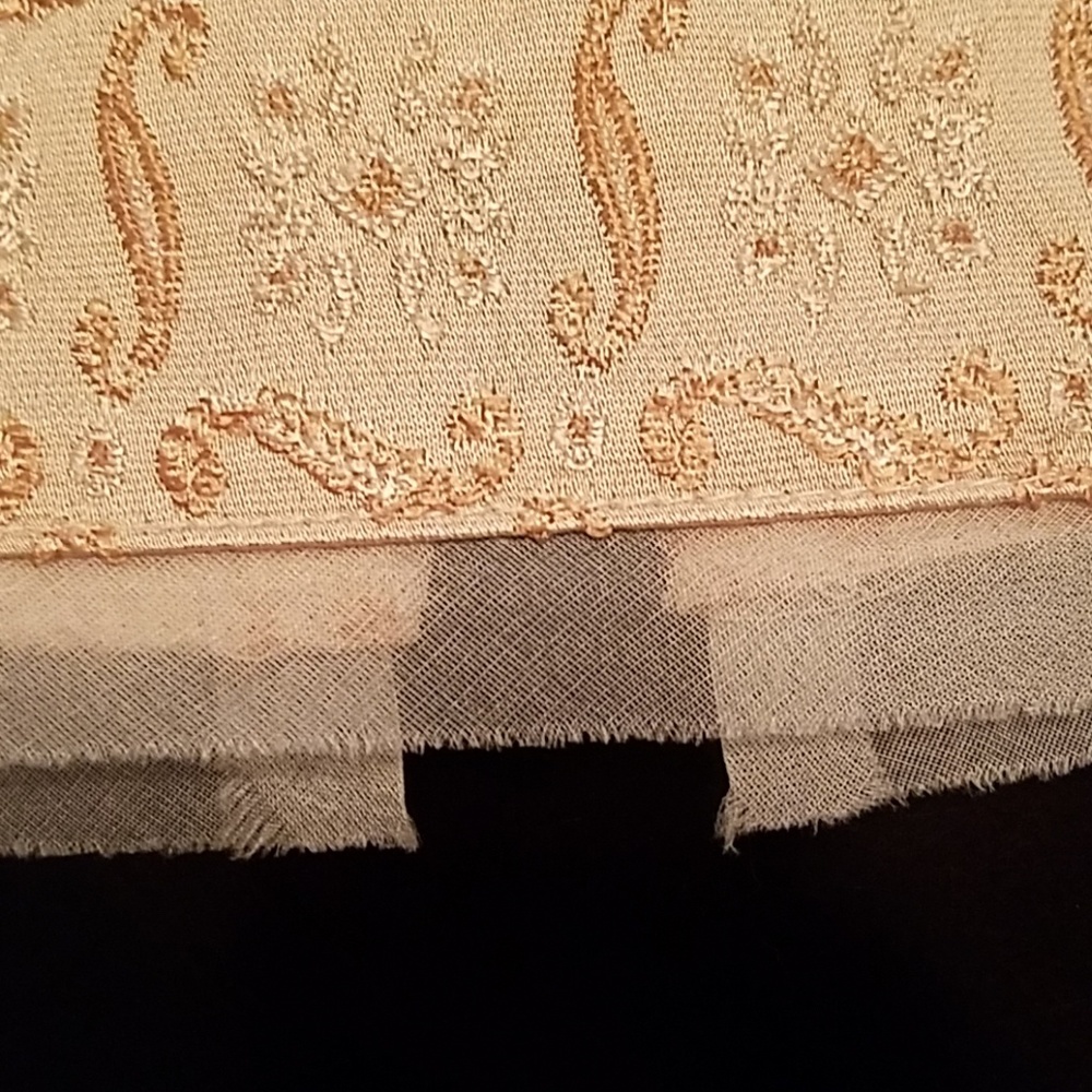 The Limited Pencil Skirt with embroidered design - Picture 2 of 8
